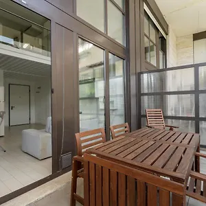 https://elegant-loft-with-balcony.italymilanhotels.net
