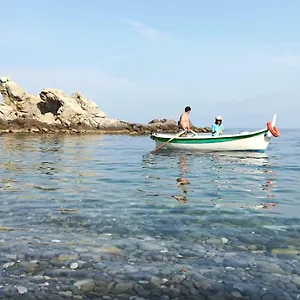 https://la-casetta.hotelitalianriviera.com